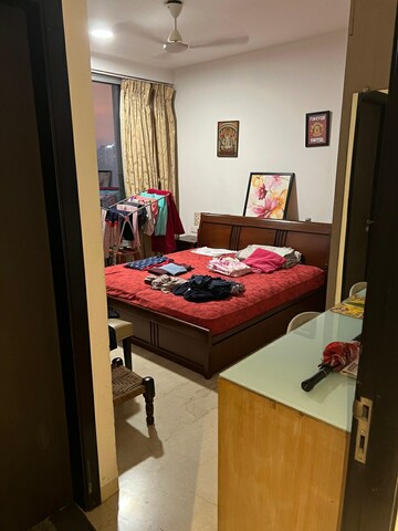 Bedroom in 3 BHK Apartment at Oberoi Realty Esquire, Goregaon East – for Rent