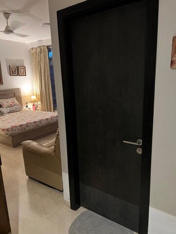 Bathroom in 3 BHK Apartment at Oberoi Realty Esquire, Goregaon East – for Rent