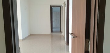 Room in 3 BHK Apartment at JP Decks, Goregaon East – for Rent