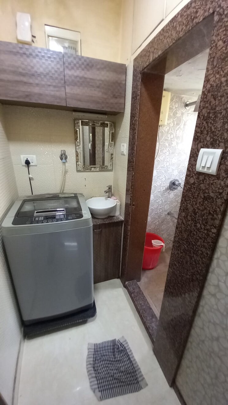 Bathroom, nagari-niwara-chs 1 Bedroom 480 Sq.Ft. Apartment In Goregaon East Mumbai 8737963