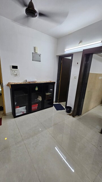 Room in 1 BHK Apartment at Kukreja Estate, Chembur – for Rent