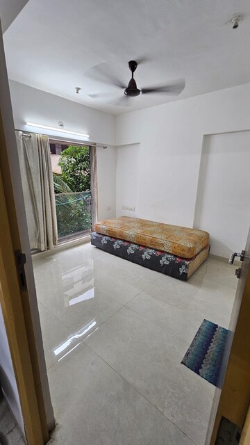 Furnished Amenities in 1 BHK Apartment at Kukreja Estate, Chembur – for Rent
