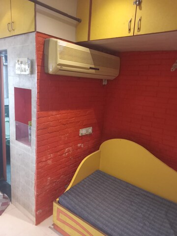 Team Area in 1 BHK Apartment at Poonam Nagar – for Rent