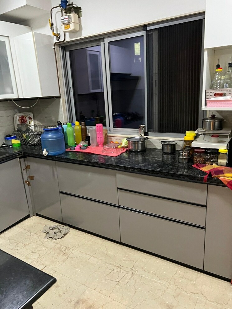 Kitchen, jp-decks 3 Bedroom 2000 Sq.Ft. Apartment In Goregaon East Mumbai 8738008