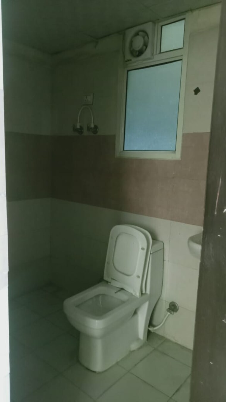 Bathroom, nilaya-greens 1 Bedroom 628 Sq.Ft. Apartment In Raj Nagar Extension Ghaziabad 8738070