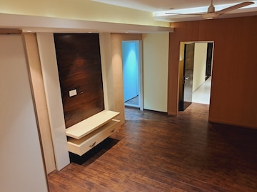 Room in 2 BHK Apartment at Aims Golf City, Sector 75 – for Rent