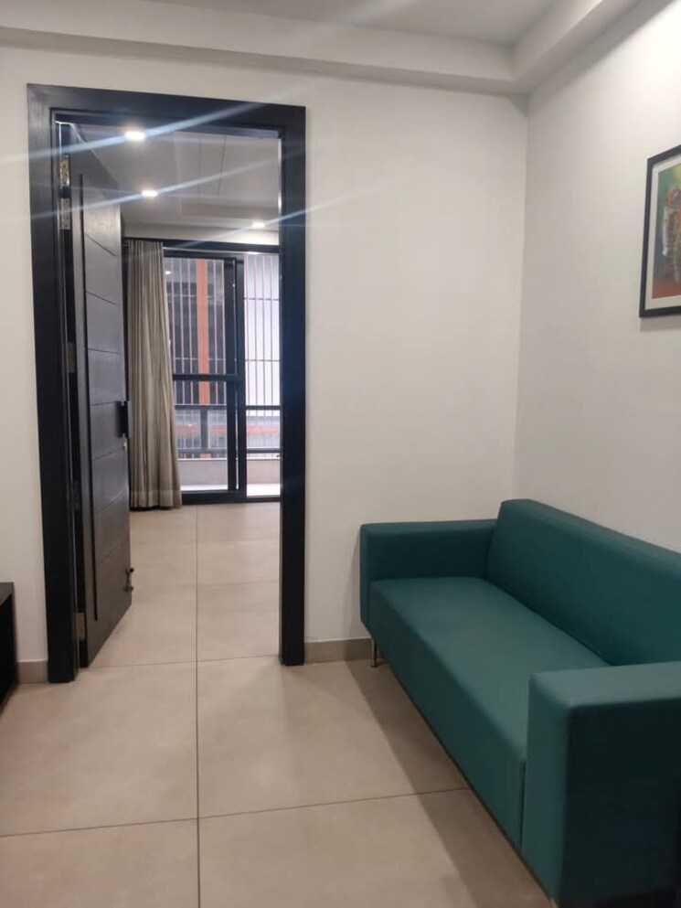 Room, sushant-vyapaar-kendra 1 Bedroom 550 Sq.Ft. Builder Floor In Sector 43 Gurgaon 8738076