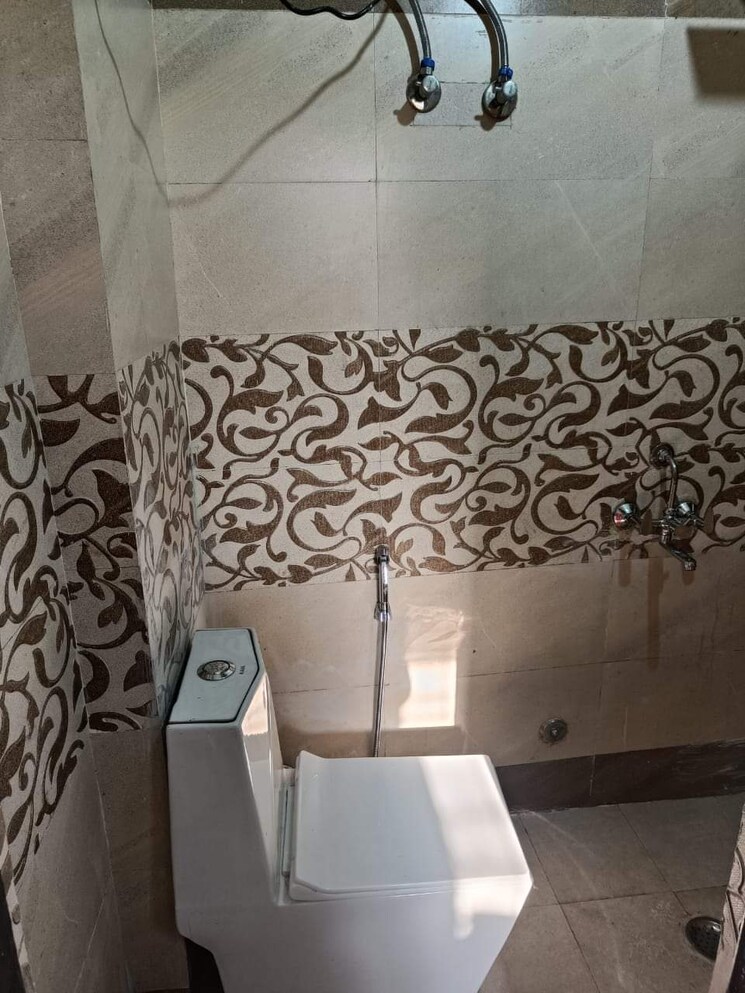 Bathroom, adore-samriddhi 2 Bedroom 800 Sq.Ft. Apartment In Sector 89 Faridabad 8738244