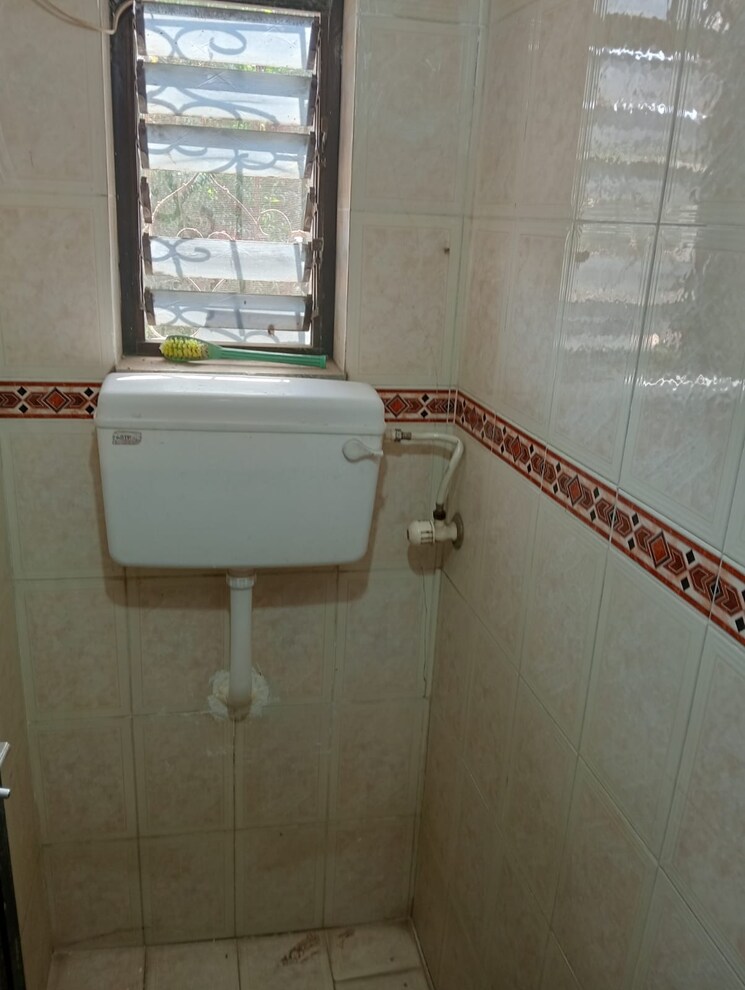 Bathroom, sanpada 2 Bedroom 600 Sq.Ft. Apartment In Sanpada Navi Mumbai 8738198