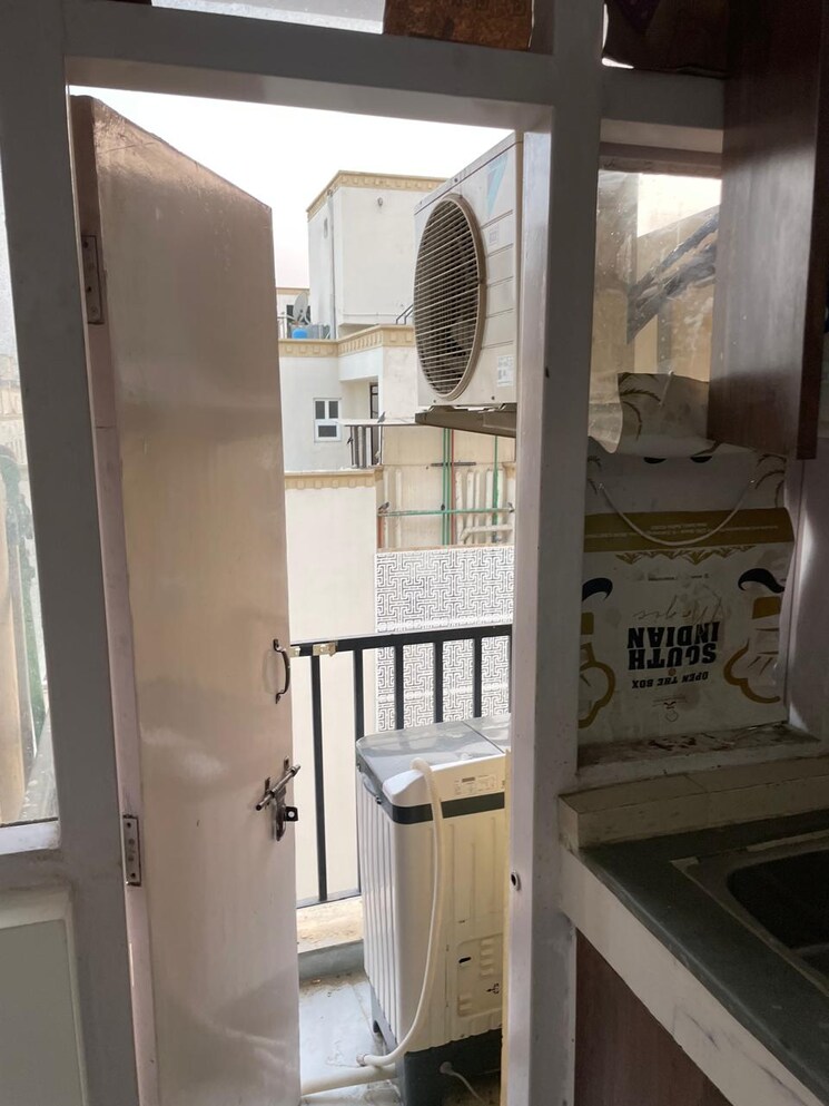 Kitchen, emaar-emerald-floors-premier 1 RK 300 Sq.Ft. Apartment In Sector 65 Gurgaon 8738255