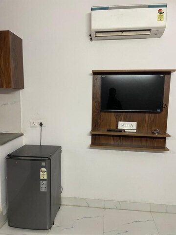 1 RK Apartment For Rent in Emaar Emerald Floors Premier, Sector 65