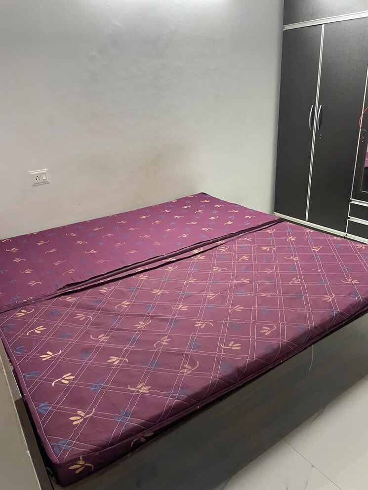 Bedroom, emaar-emerald-floors-premier 1 RK 300 Sq.Ft. Apartment In Sector 65 Gurgaon 8738255