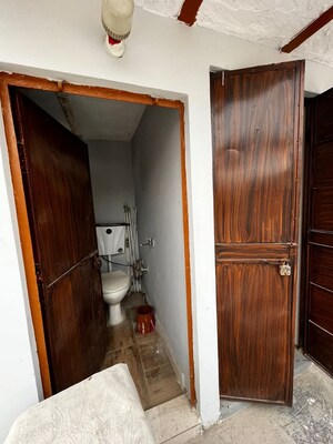 Furnished Amenities in 6 BHK Independent House at SA HOMES I, Uttam Nagar – for Sale