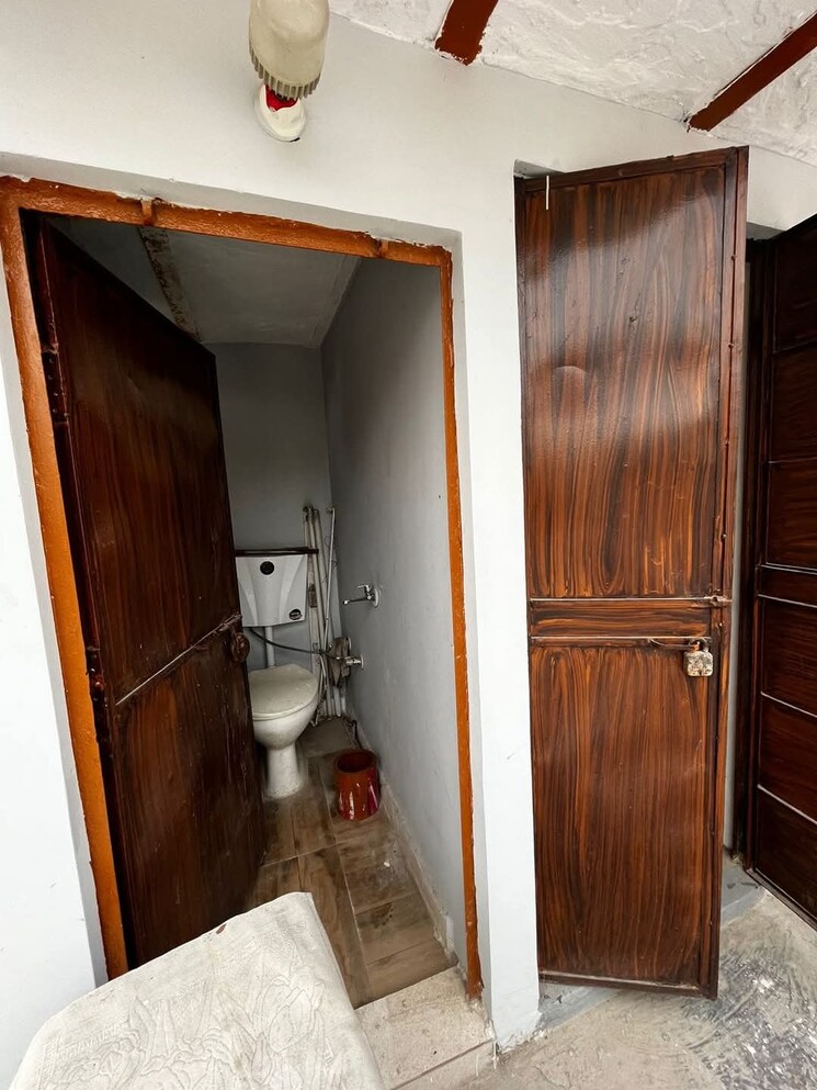 undefined, sa-homes-i 6 Bedroom 455 Sq.Ft. Independent House In Uttam Nagar Delhi 8738256