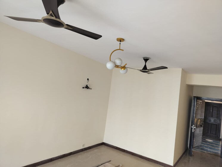Room, bptp-park-grandeura 3.5 Bedroom 2032 Sq.Ft. Apartment In Sector 82 Faridabad 8738272