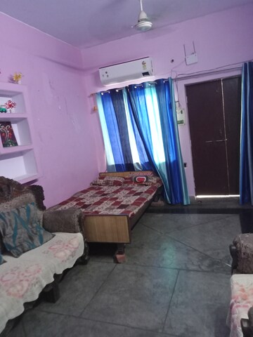 Living Room in 1 BHK Villa at Aliganj – for Rent