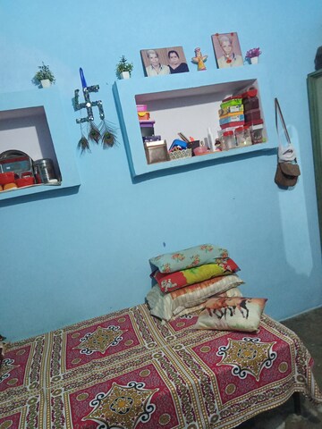 Furnished Amenities in 1 BHK Villa at Aliganj – for Rent