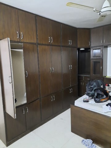 Furnished Amenities in 2 BHK Builder Floor at Malviya Nagar – for Rent