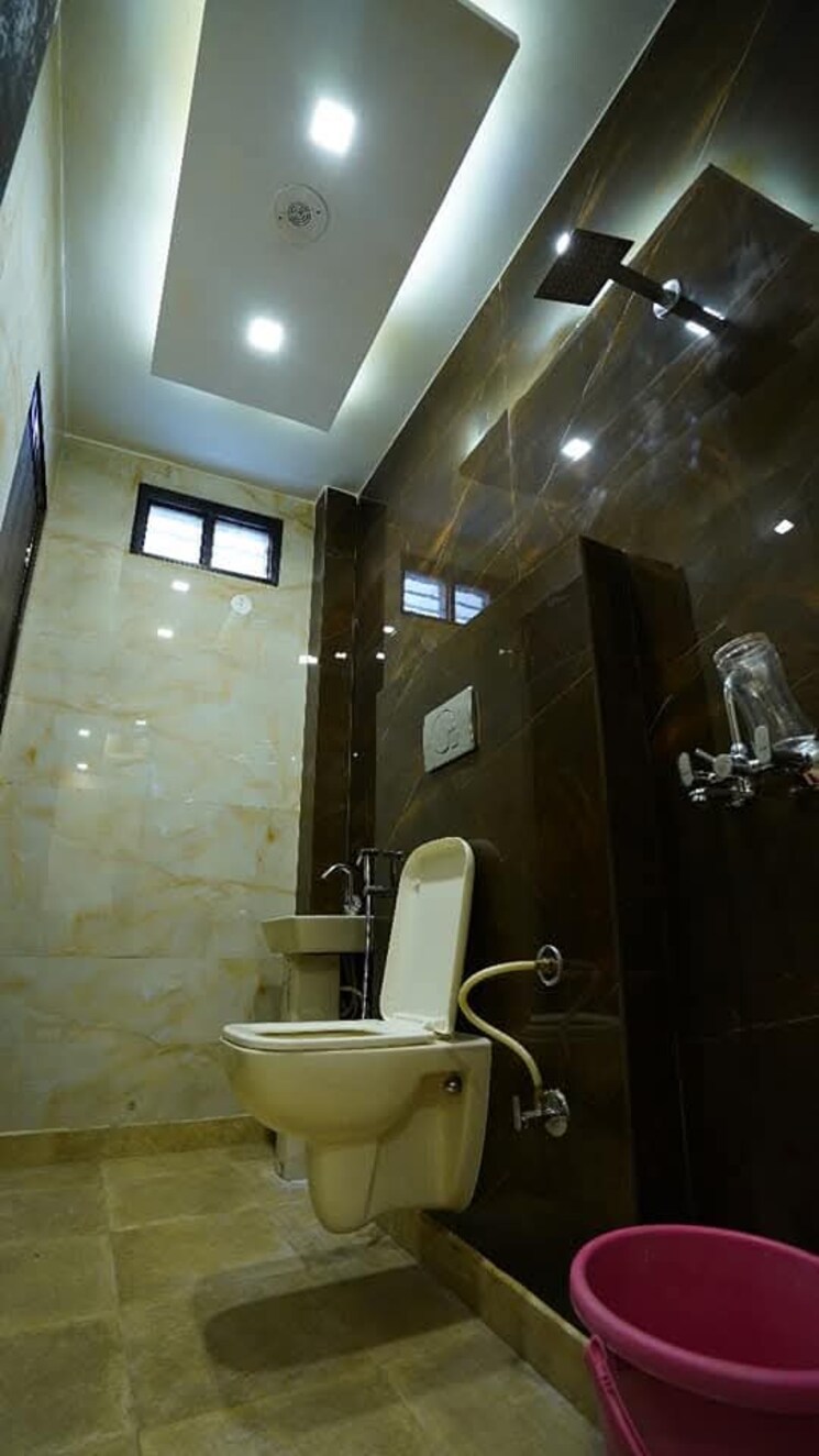 Bathroom, sa-homes-i 3.5 Bedroom 915 Sq.Ft. Builder Floor In Uttam Nagar Delhi 8738306