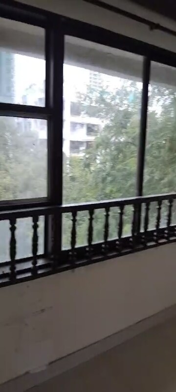 Room in 2 BHK Apartment at Dadar West – for Rent