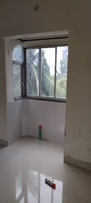 Room in 2 BHK Apartment at Dadar West – for Rent