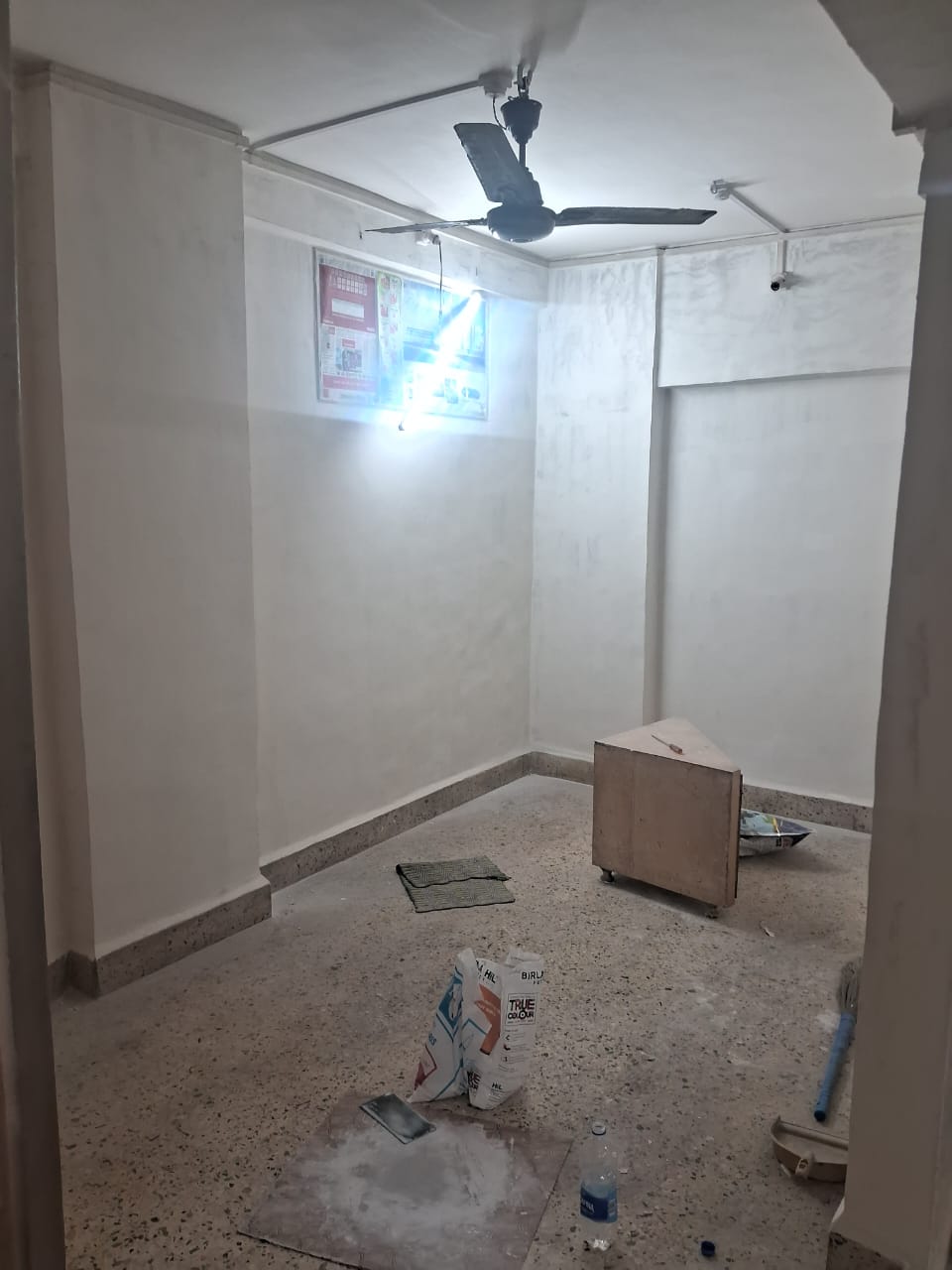 1.5 BHK + Extra Room Apartment For Rent in Prabhadevi Chsl