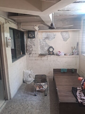 Kitchen in 1.5 BHK Apartment at Prabhadevi – for Rent