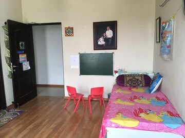 Master Bedroom in 3 BHK Apartment at Unitech The Close North, Sector 50 – for Rent