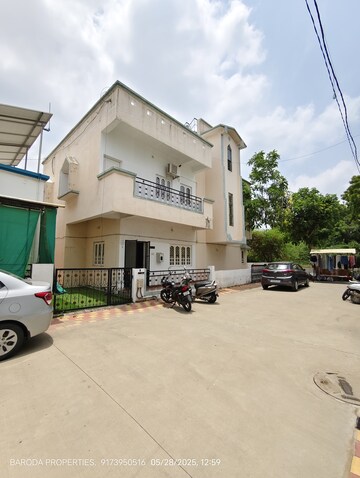 4 BHK Villa For Rent in Gotri