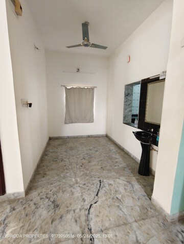 Master Bedroom in 4 BHK Villa at Gotri – for Rent