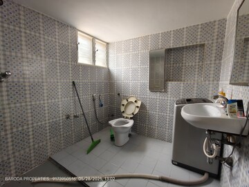 Master Bedroom in 4 BHK Villa at Gotri – for Rent