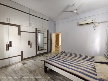 Bedroom in 4 BHK Villa at Gotri – for Rent