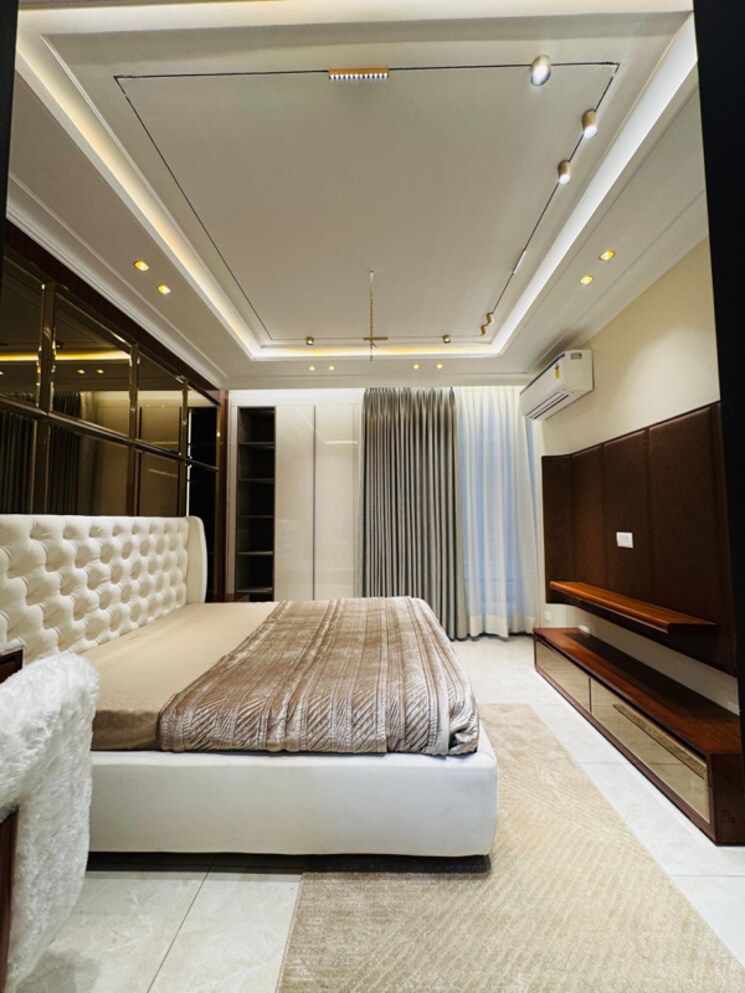 Bedroom, nagla road 3 Bedroom 225 Sq.Yd. Apartment In Nagla Road Zirakpur 8738360