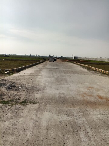  Plot For Sale in Jewar