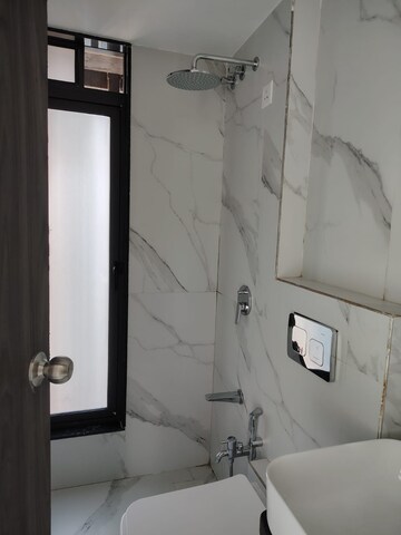 Bathroom in 2.5 BHK Apartment at DLH Dawn, Santacruz West – for Sale