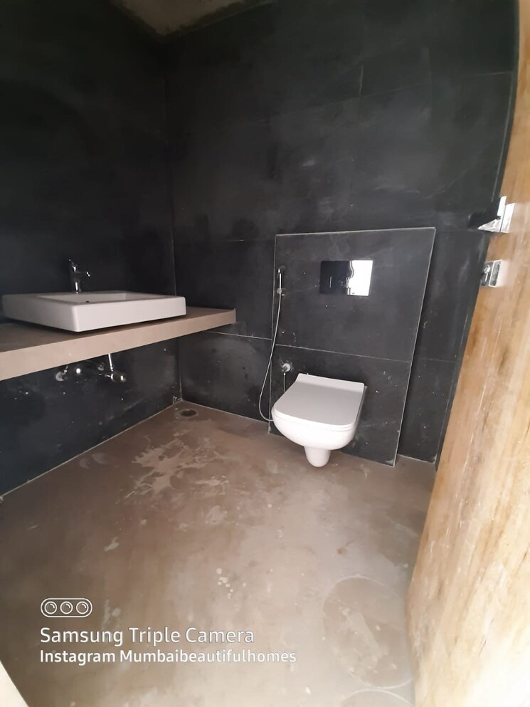 Bathroom, bhaveshwar-smruti-apartment 3 Bedroom 1200 Sq.Ft. Apartment In Santacruz West Mumbai 8738388