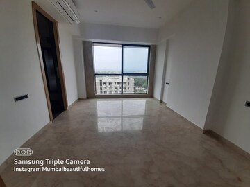 Room in 3 BHK Apartment at Bhaveshwar Smruti Apartment, Santacruz West – for Sale