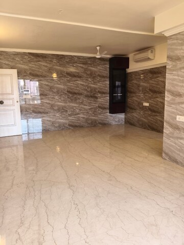 Room in 3 BHK Apartment at Adani Ten BKC, Bandra East – for Rent