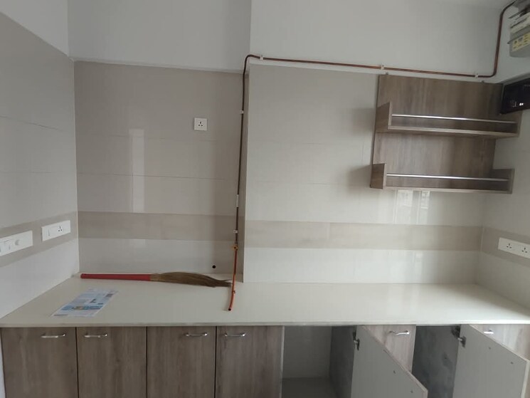 Bathroom, soham-crystal-spires 2 Bedroom 871 Sq.Ft. Apartment In Ghodbunder Road Thane 8738438