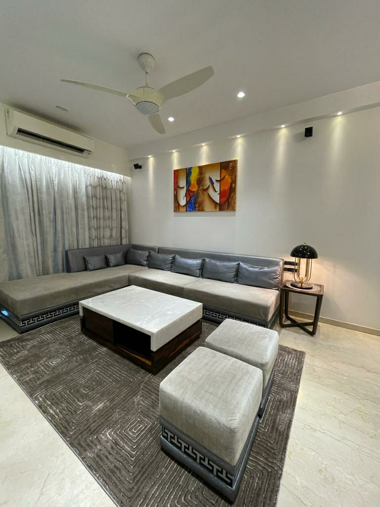 3 BHK Apartment For Rent in Oberoi Realty Esquire