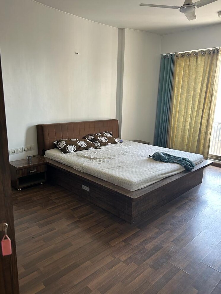 Master Bedroom, prahlad nagar 4 Bedroom 4400 Sq.Ft. Apartment In Prahlad Nagar Ahmedabad 8738468