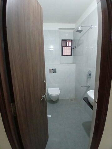 Bathroom in 3 BHK Apartment at Besa Pipla rd – for Rent