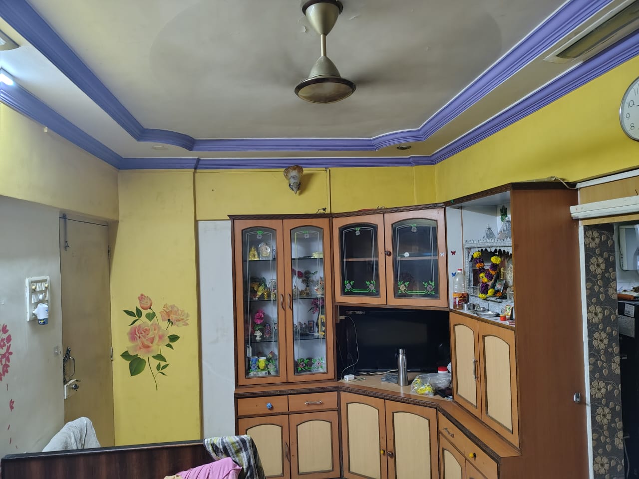 1 BHK 350 Sq.Ft. Apartment in Tilak Nagar Building