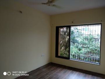 Room in 1.5 BHK Apartment at Drushti Sapphire, Ghatkopar East – for Rent