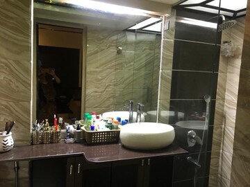 Master Bedroom in 3 BHK Apartment at Brookhill Tower, Andheri West – for Rent