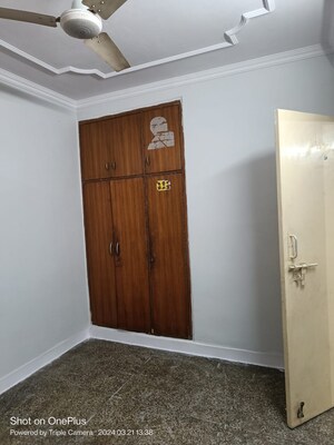 Room in 2 BHK Independent House at RWA Apartments Sector 26, Sector 26 – for Sale