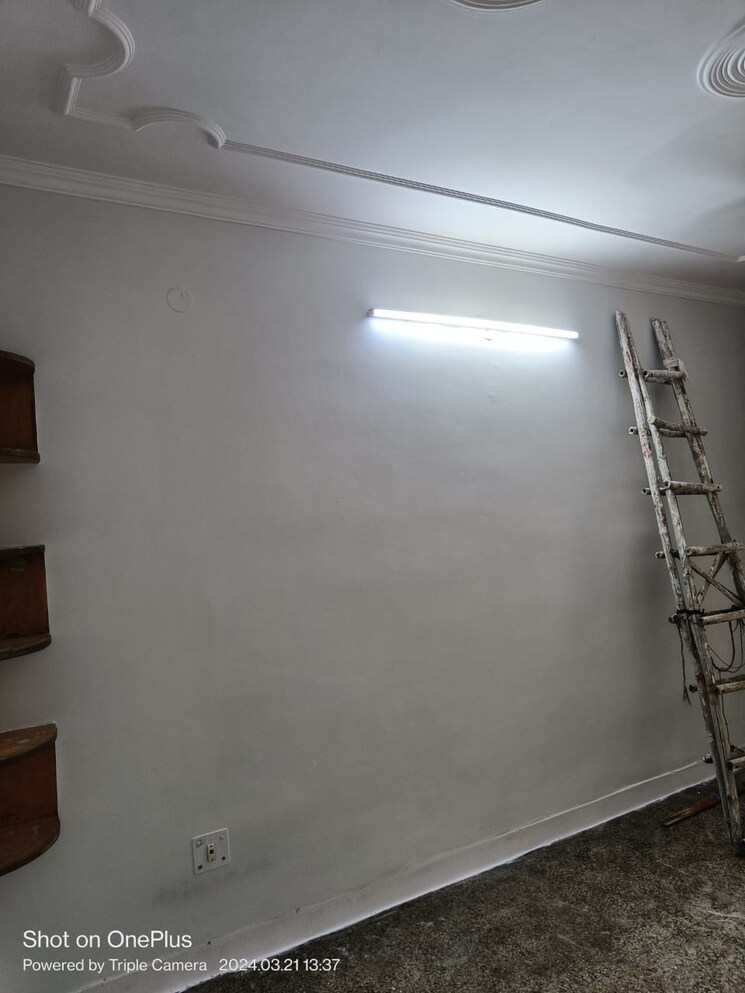 Room, rwa-apartments-sector-26 2 Bedroom 112 Sq.Mt. Independent House In Sector 26 Noida 8738514