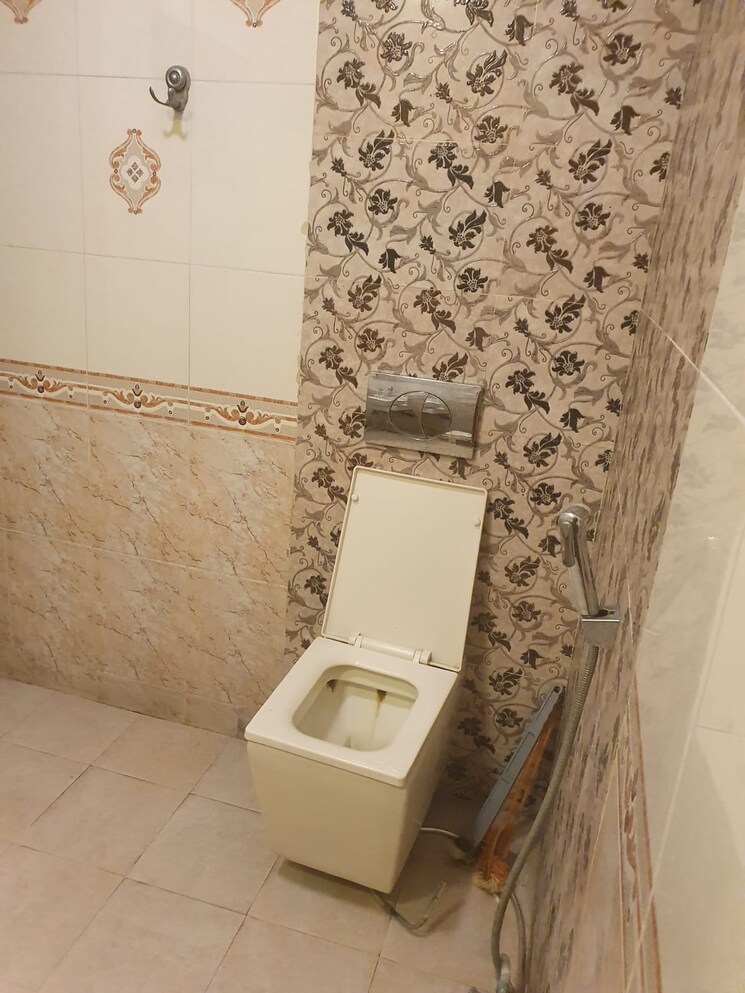 Bathroom, gomti nagar 4 Bedroom 3200 Sq.Ft. Villa In Gomti Nagar Lucknow 8738527