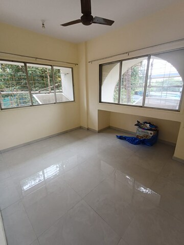 Room in 1 BHK Apartment at New Golden Green CHS, Borivali West – for Rent