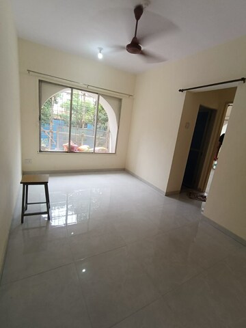 Room in 1 BHK Apartment at New Golden Green CHS, Borivali West – for Rent